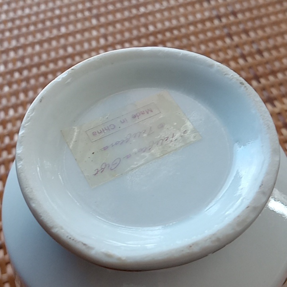 Very pretty pink morning glory tea cup - Picture 5 of 8
